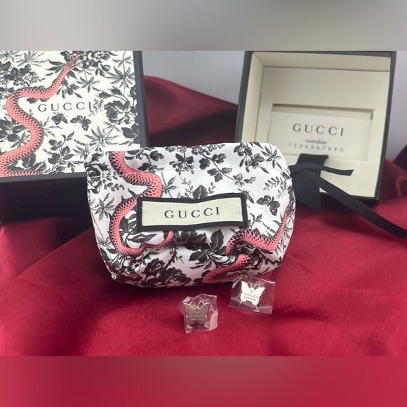 100% Authentic Gucci Butterfly Stud Sterling Silver Earrings - Picture 6 of 12